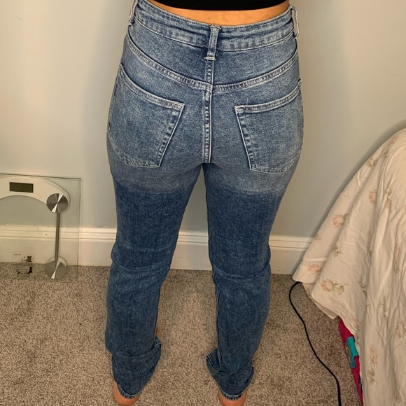 Denim Distressed Jeans ✨ - Picture 3 of 4